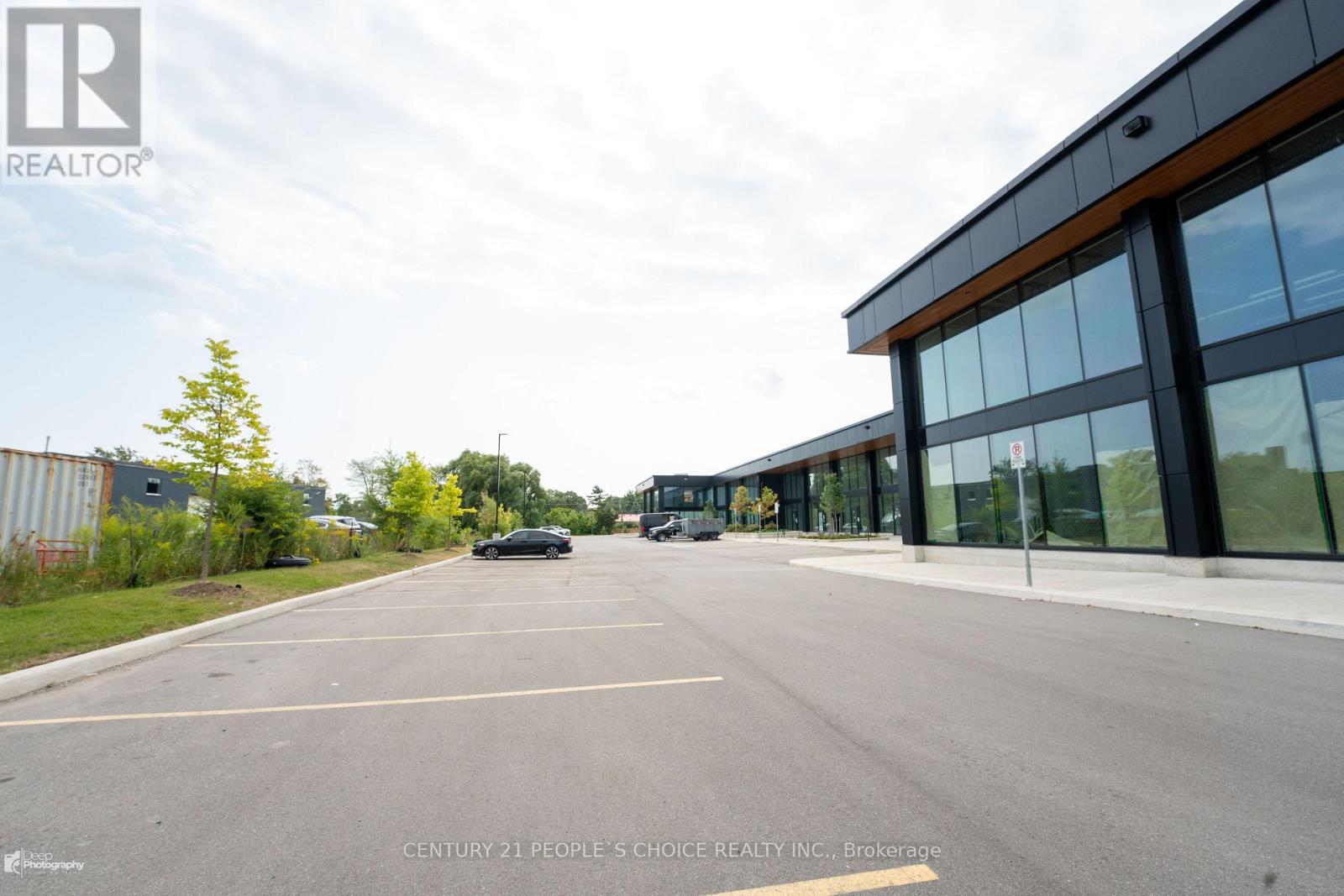 12 - 530 Speers Road, Oakville, Ontario  L6K 2G3 - Photo 11 - W12381005
