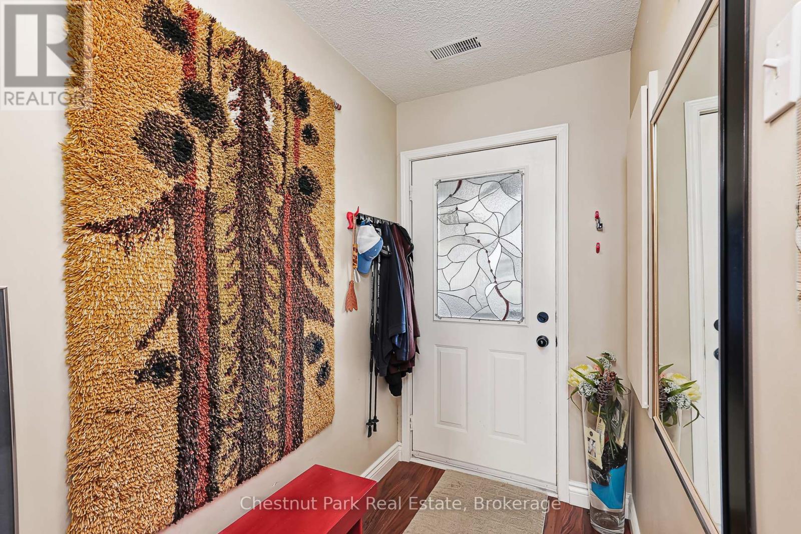 714 Johnston Park Avenue, Collingwood, Ontario  L9Y 5C7 - Photo 4 - S12383966