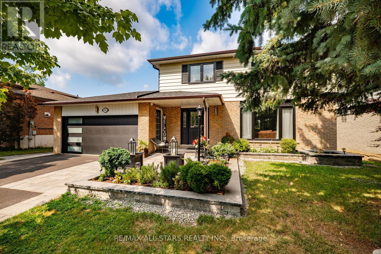 84 Thicketwood Boulevard, Whitchurch-Stouffville, Ontario  L4A 4K6 - Photo 2 - N12384807