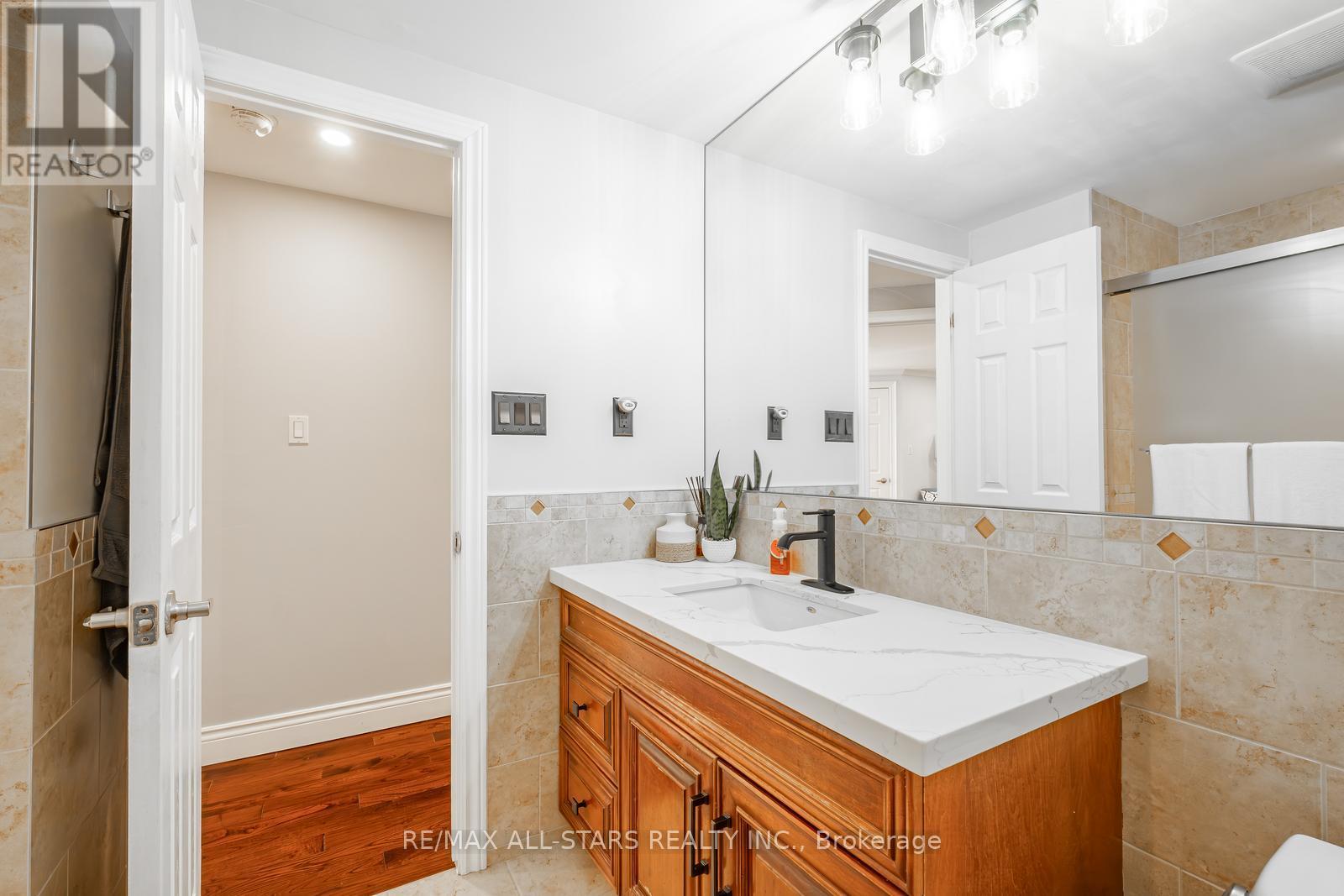 84 Thicketwood Boulevard, Whitchurch-Stouffville, Ontario  L4A 4K6 - Photo 29 - N12384807
