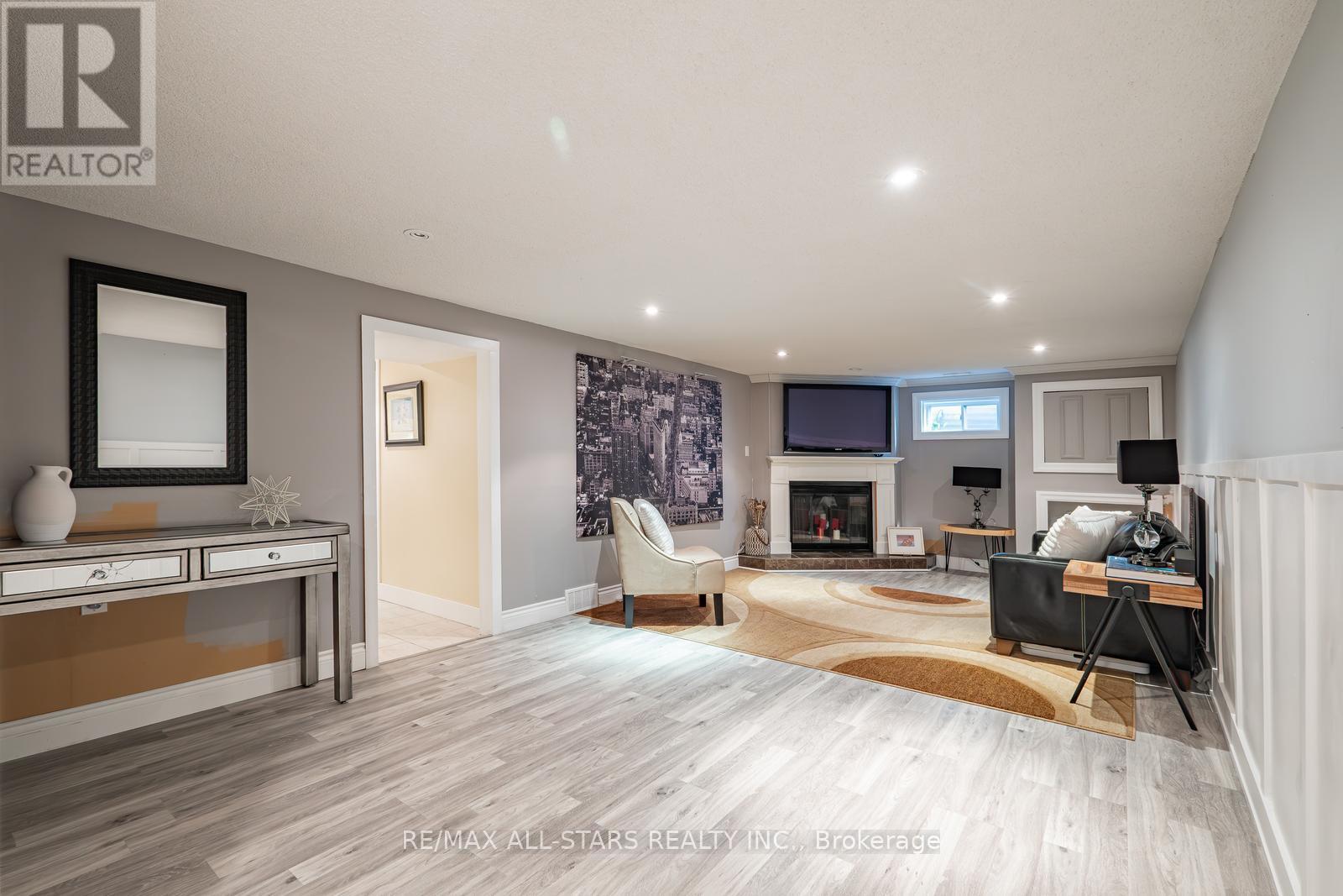 84 Thicketwood Boulevard, Whitchurch-Stouffville, Ontario  L4A 4K6 - Photo 30 - N12384807