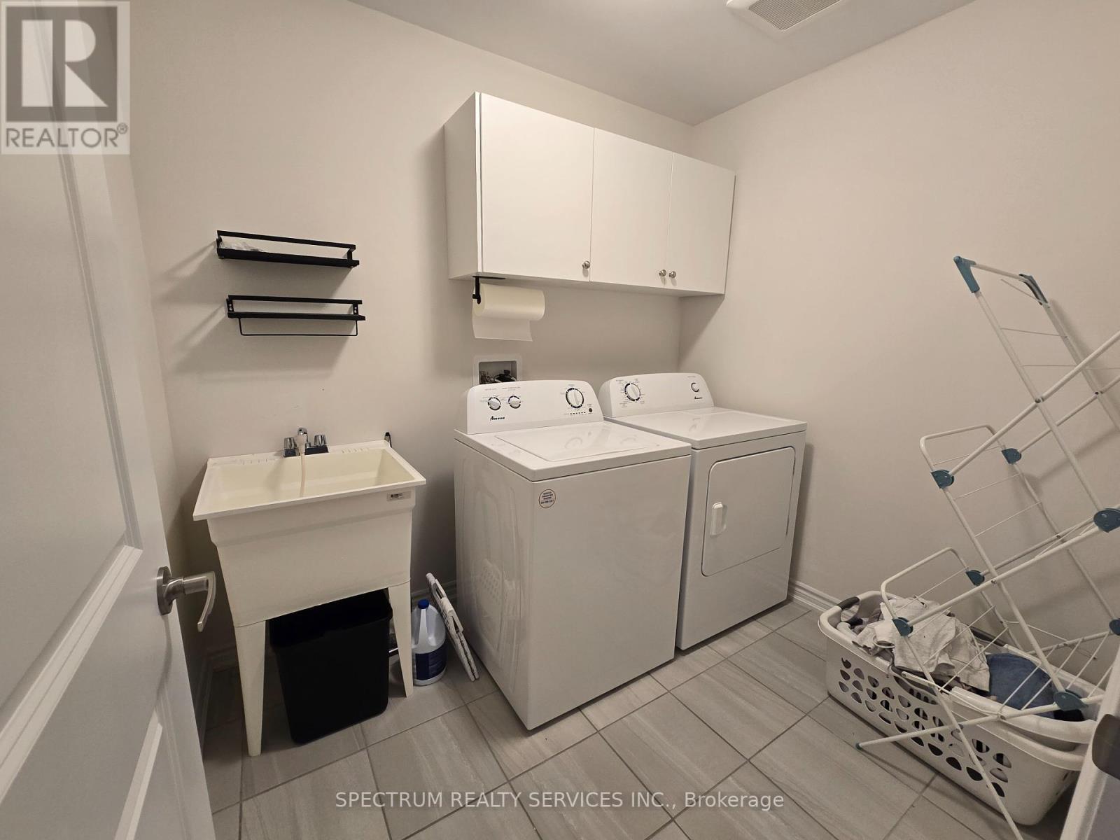 2233 Grainger Loop, Innisfil, Ontario  L9S 0N1 - Photo 26 - N12384824