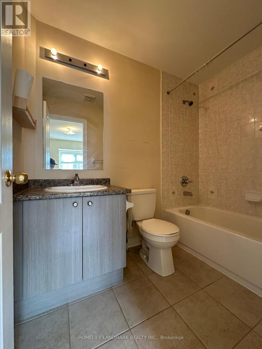 70 - 15 Old Colony Road, Richmond Hill, Ontario  L4E 4L5 - Photo 11 - N12384930
