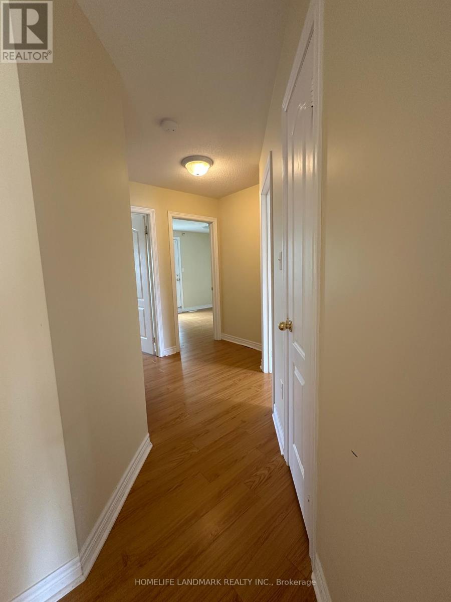 70 - 15 Old Colony Road, Richmond Hill, Ontario  L4E 4L5 - Photo 8 - N12384930