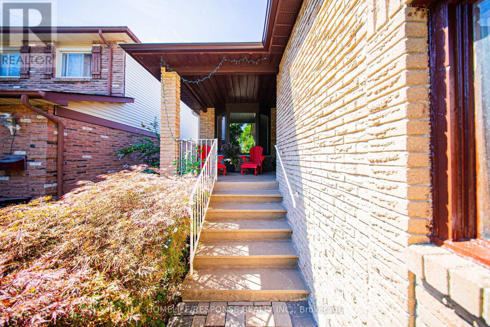 1464 Jefferson Crescent, Oakville (Fa Falgarwood), Ontario  L5H 3G6 - Photo 2 - W12384831