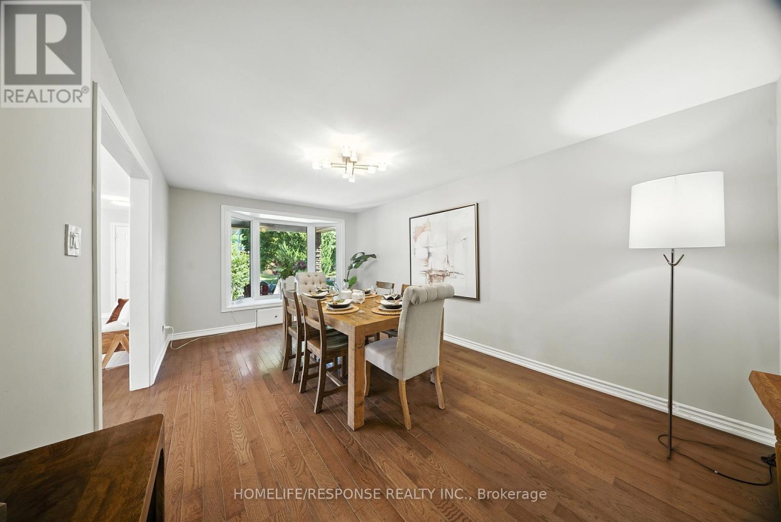 1464 Jefferson Crescent, Oakville (Fa Falgarwood), Ontario  L5H 3G6 - Photo 8 - W12384831