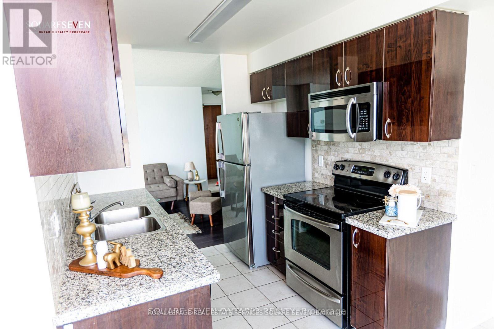 1603 - 4900 Glen Erin Drive, Mississauga, Ontario  L5M 7S2 - Photo 9 - W12384834