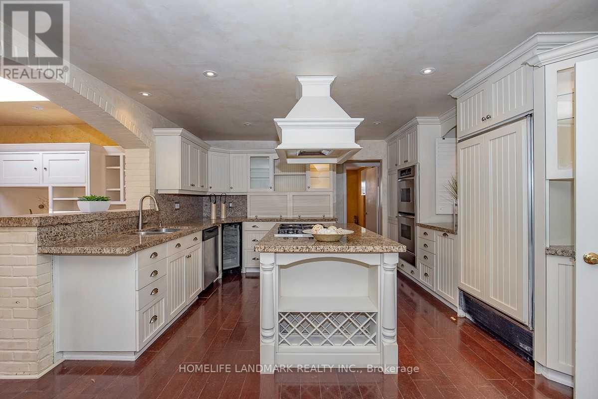 2301 Bennington Gate, Oakville, Ontario  L6J 5Z4 - Photo 16 - W12384835
