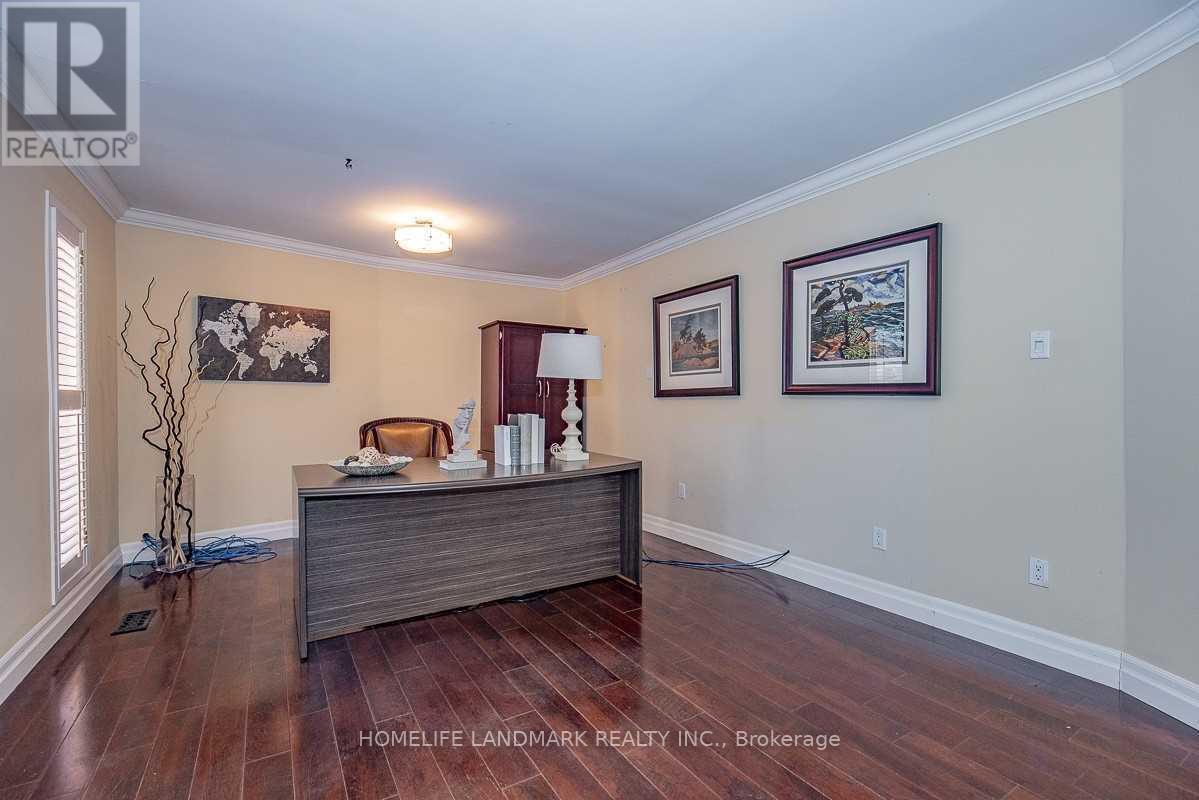 2301 Bennington Gate, Oakville, Ontario  L6J 5Z4 - Photo 8 - W12384835