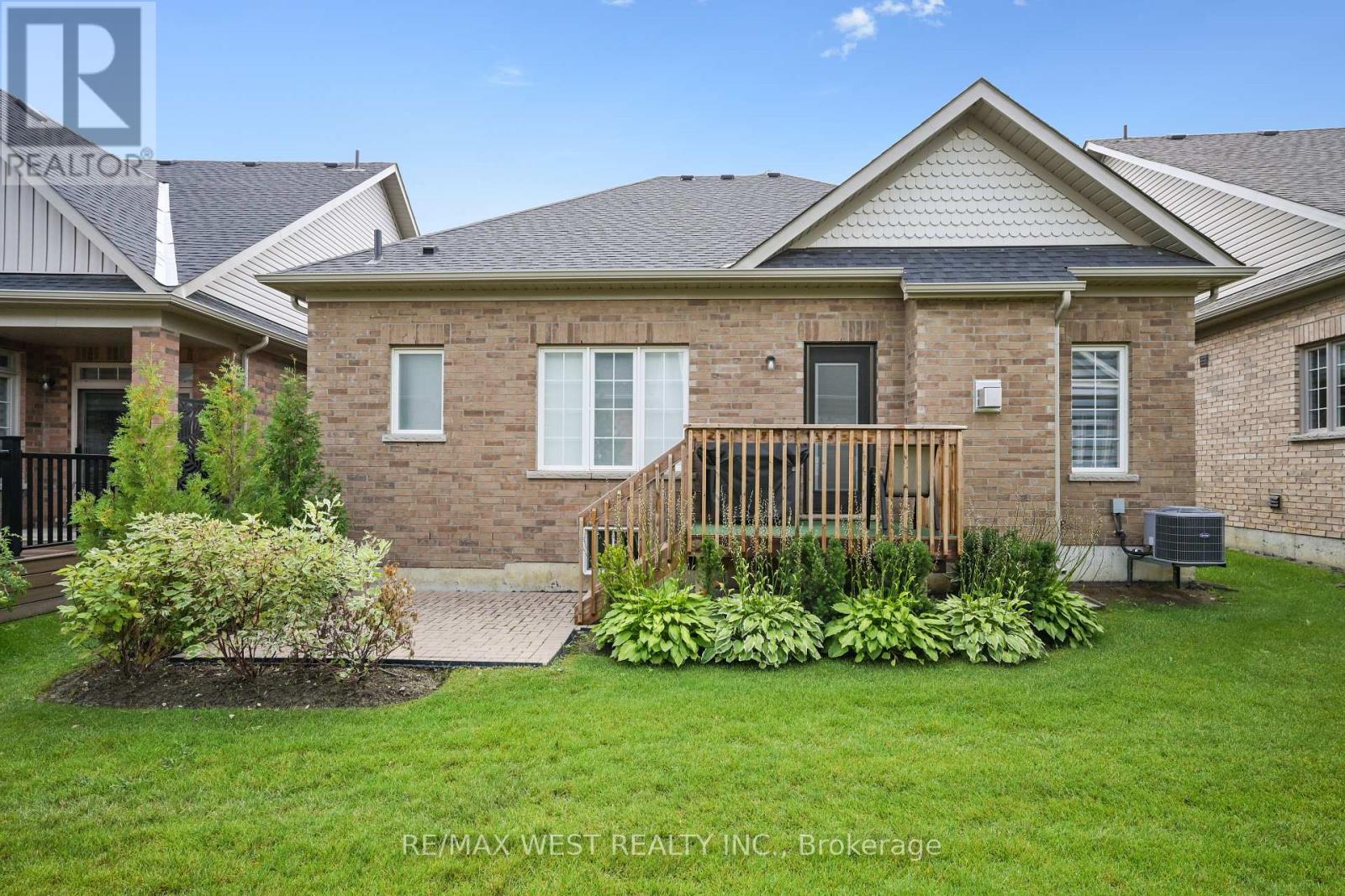 31 Tea Rose Road, Brampton, Ontario  L6R 0W2 - Photo 11 - W12384888