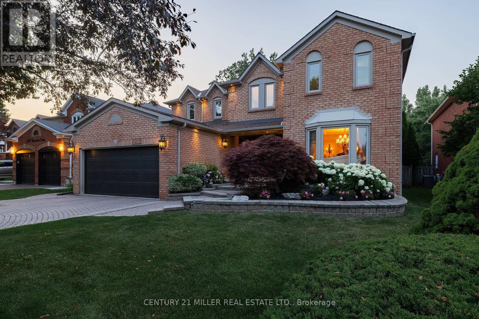 1213 Bowman Drive, Oakville, Ontario  L6M 2T4 - Photo 2 - W12384912