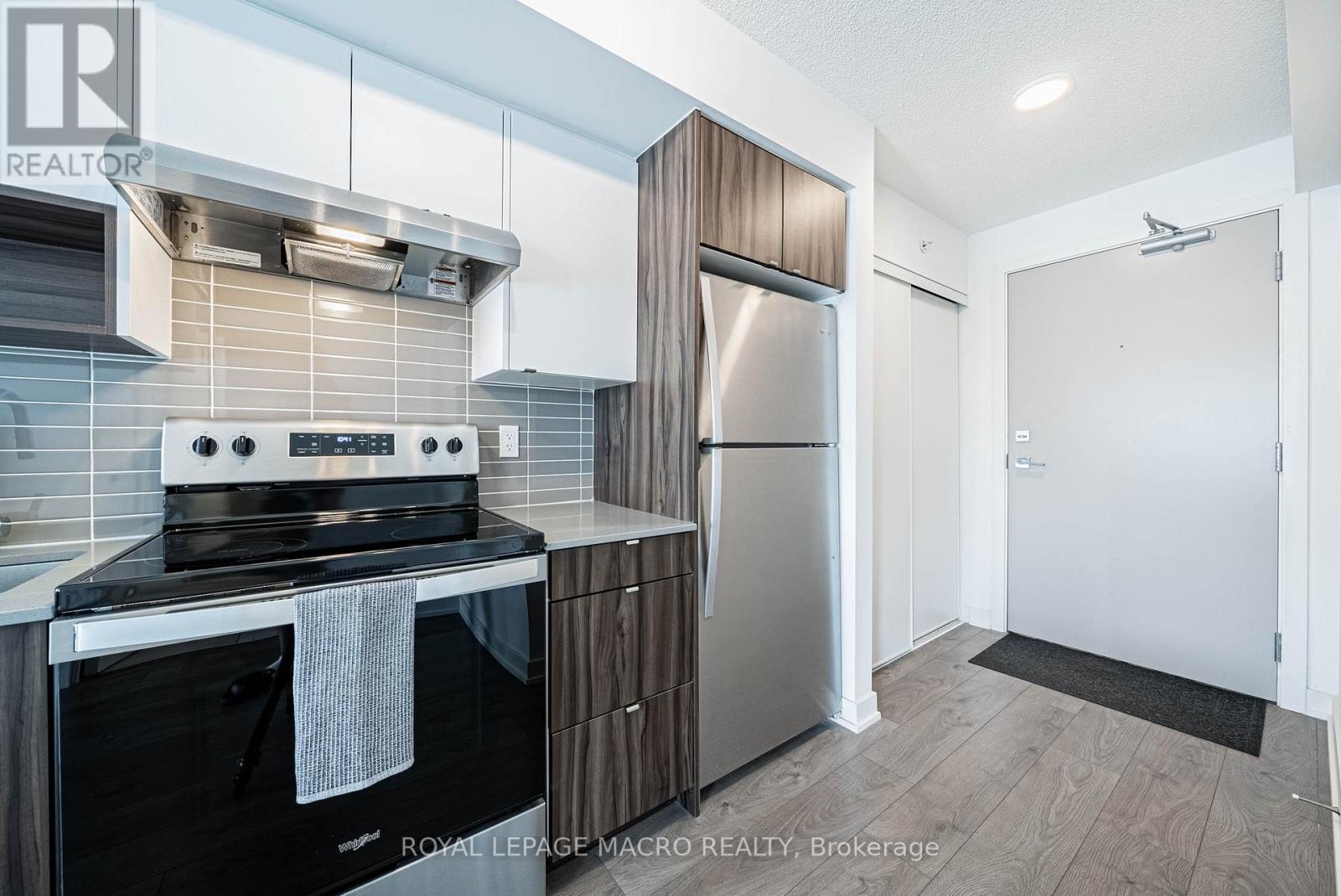 B419 - 1119 Cooke Boulevard, Burlington, Ontario  L7T 0C7 - Photo 5 - W12384935