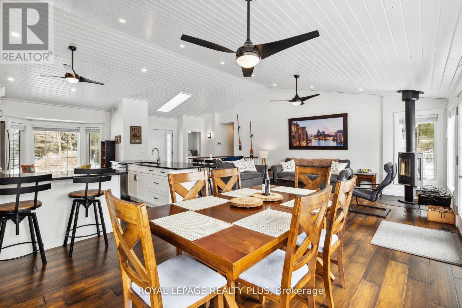 16 Black Bear Drive, Kawartha Lakes, Ontario  K0M 1N0 - Photo 14 - X12384813