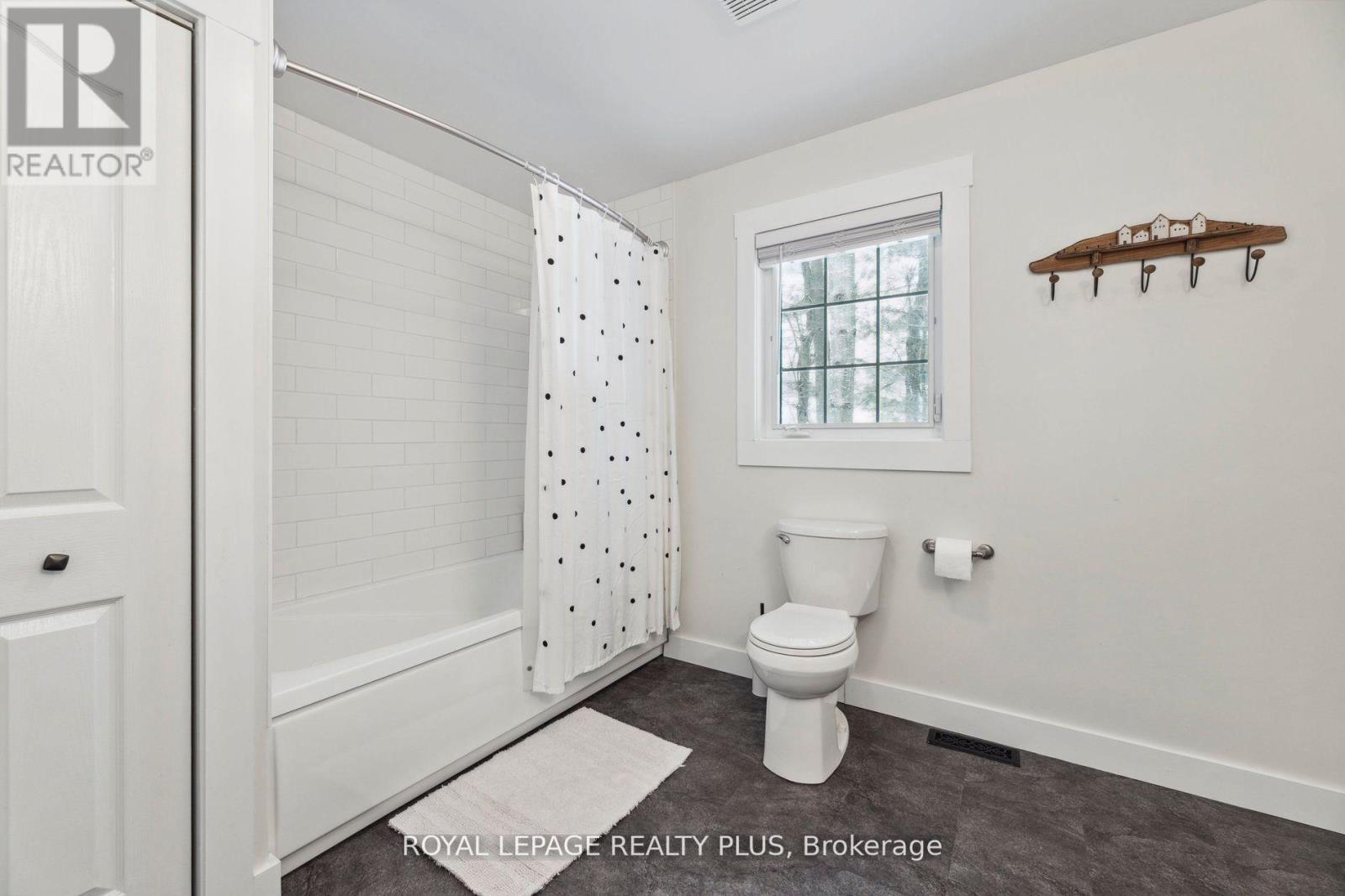 16 Black Bear Drive, Kawartha Lakes, Ontario  K0M 1N0 - Photo 22 - X12384813