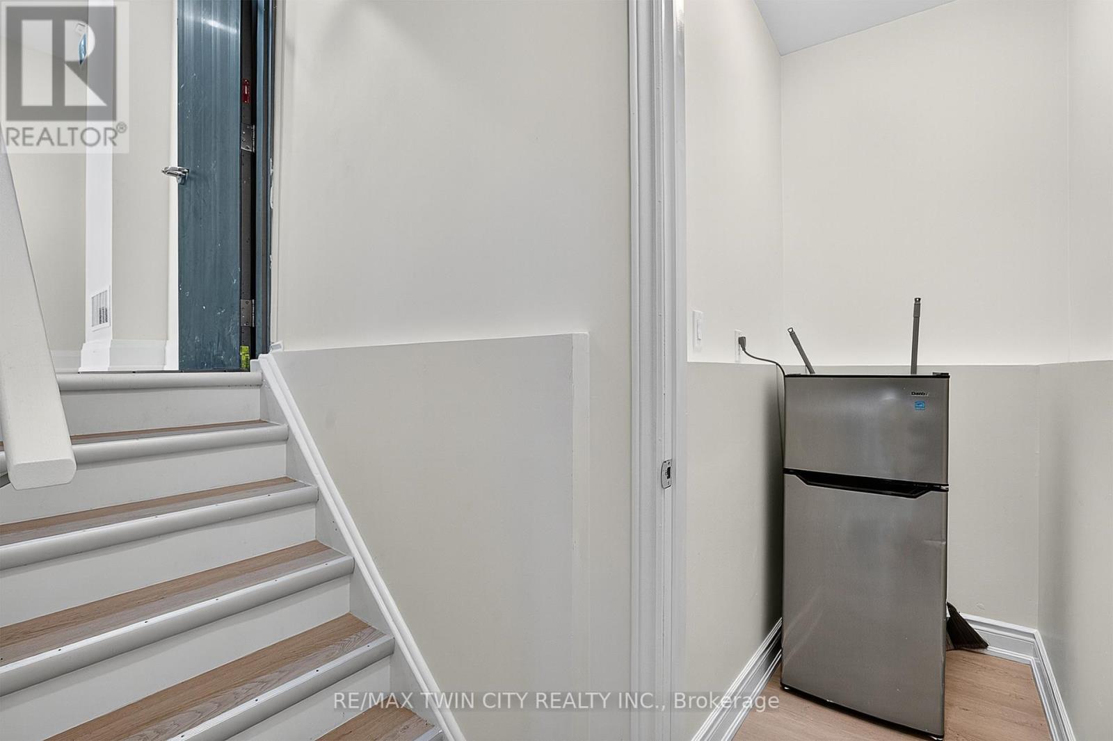 109 - 124 Seabrook Drive, Kitchener, Ontario  N2R 0R7 - Photo 17 - X12384839