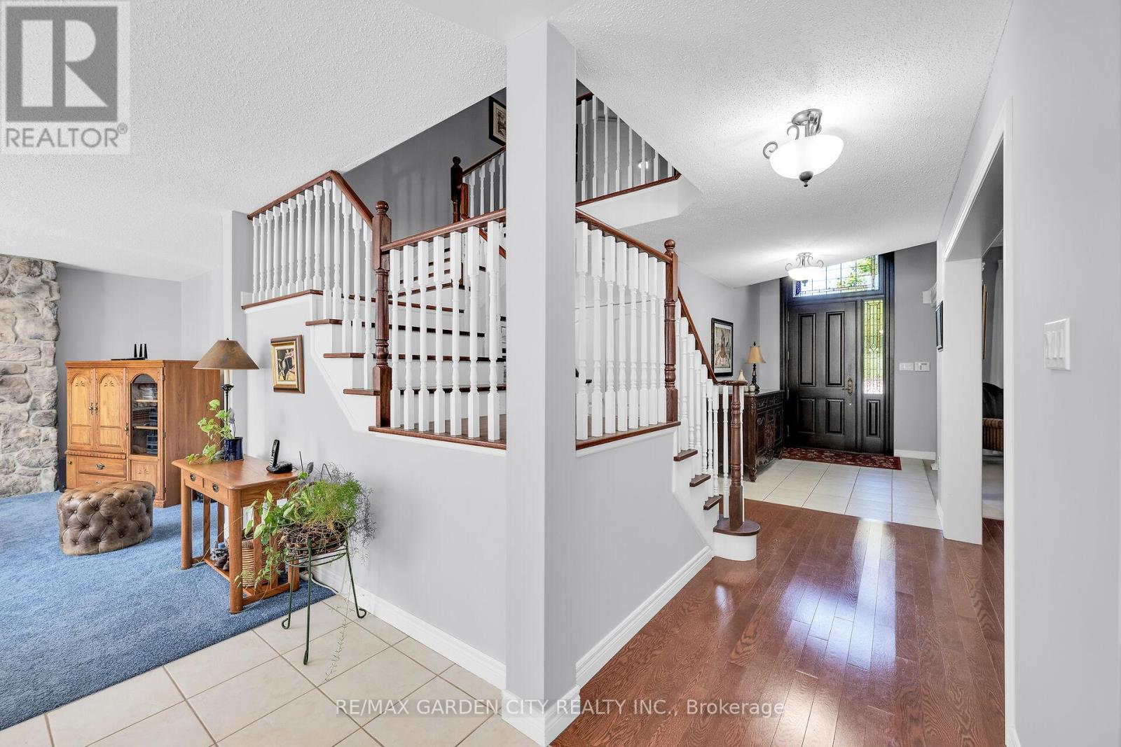 19 Golf Woods Drive, Grimsby (Grimsby East), Ontario  L3M 5P5 - Photo 14 - X12384845