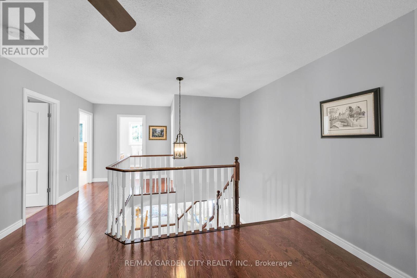 19 Golf Woods Drive, Grimsby (Grimsby East), Ontario  L3M 5P5 - Photo 23 - X12384845