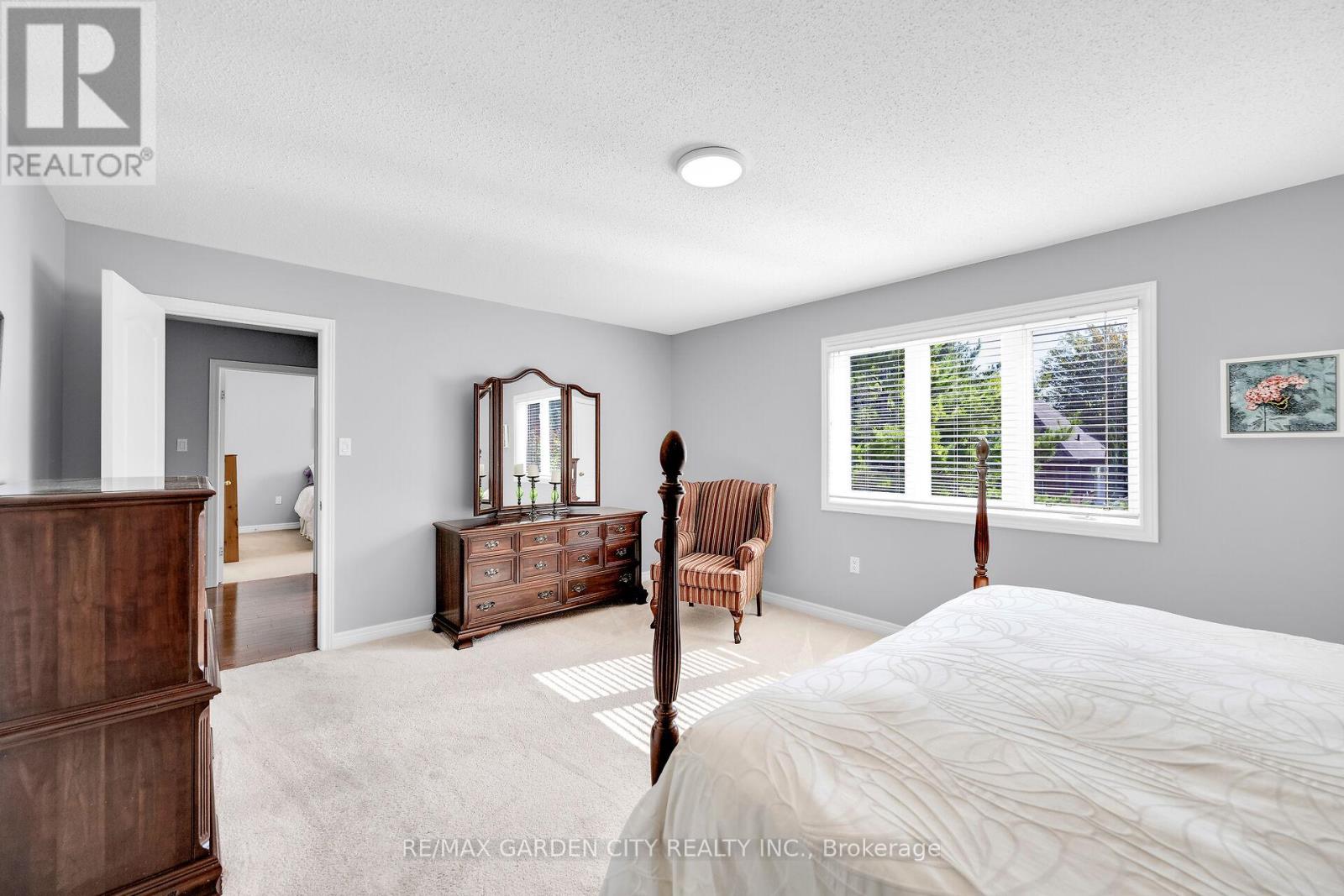 19 Golf Woods Drive, Grimsby (Grimsby East), Ontario  L3M 5P5 - Photo 25 - X12384845