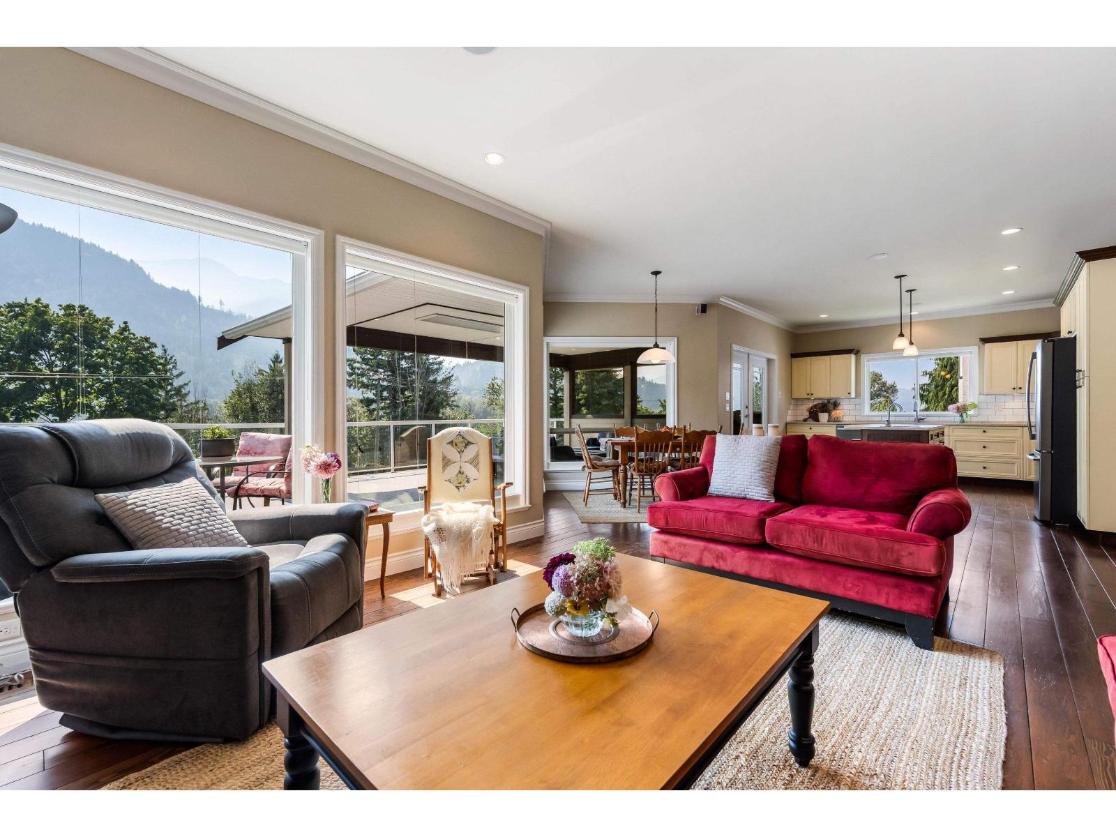 4360 Estate Drive, Chilliwack River Valley, Chilliwack, British Columbia  V2R 3B4 - Photo 2 - R3044125