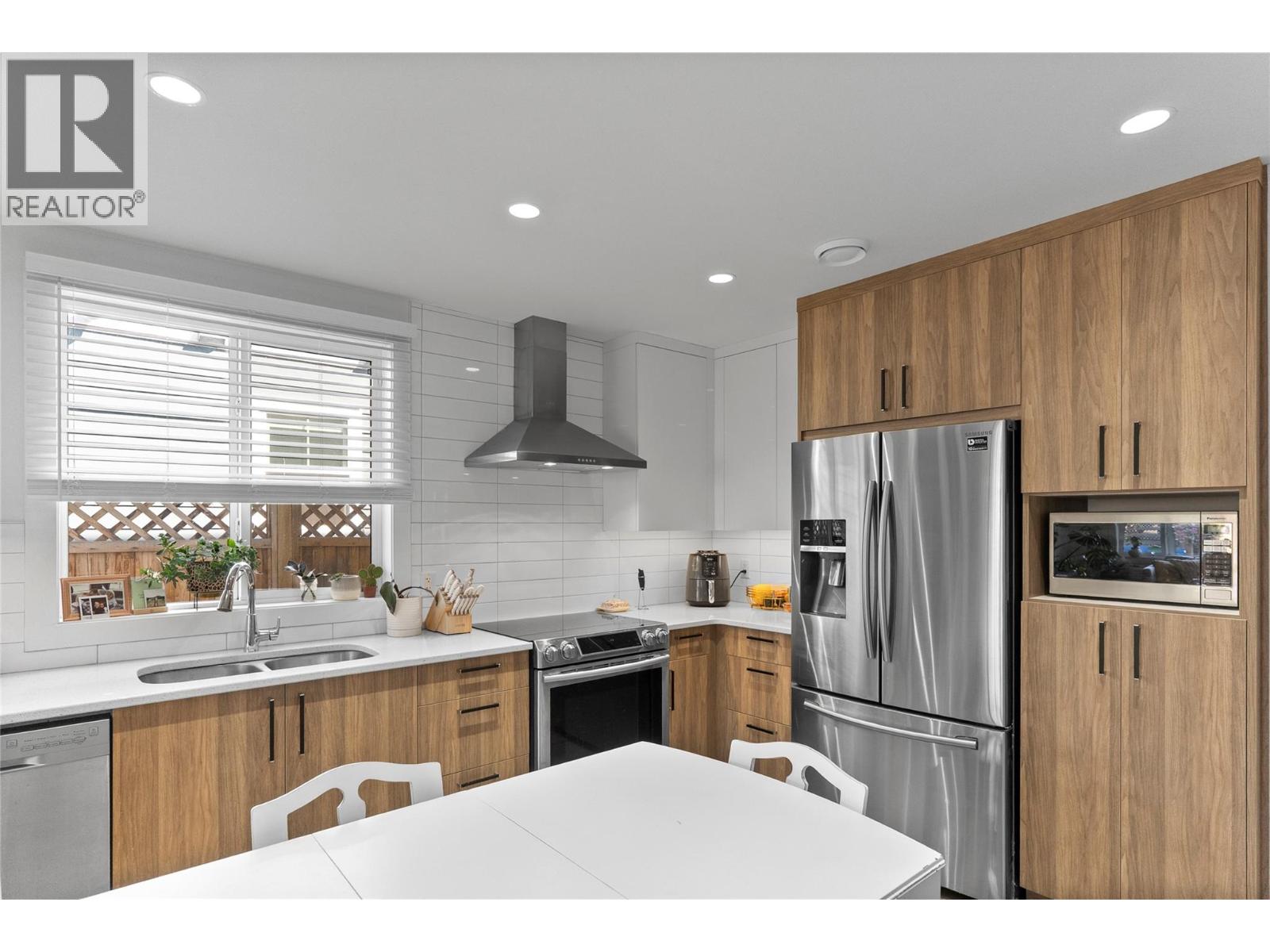 727 Cadder Avenue, Kelowna, British Columbia  V1Y 5N7 - Photo 5 - 10361823