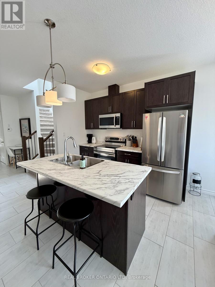 1634 Noah Bend, London North, Ontario  N3B 2Z1 - Photo 8 - X12385125