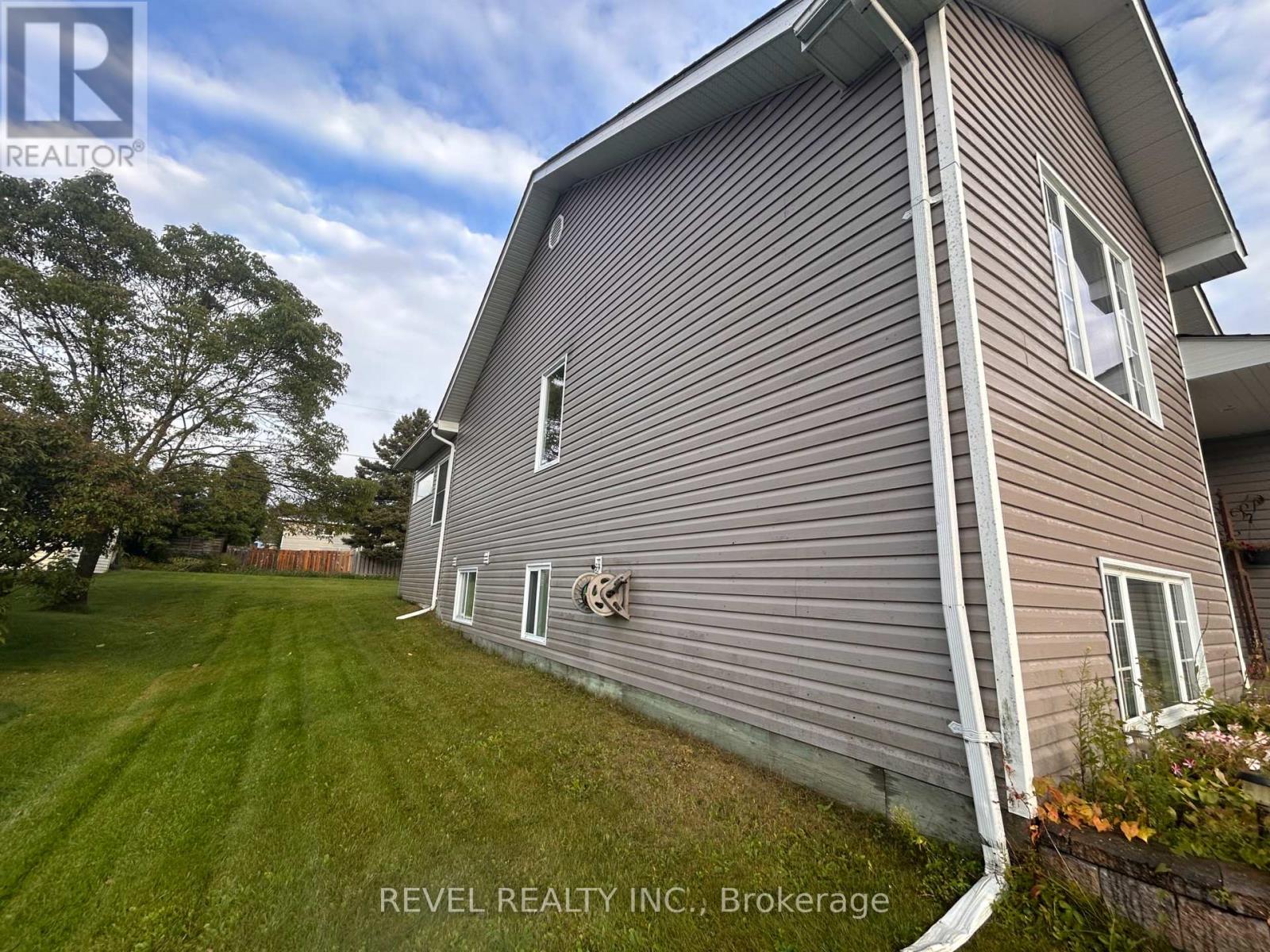 354 Seventeenth Avenue, Cochrane, Ontario  P0L 1C0 - Photo 6 - T12385061