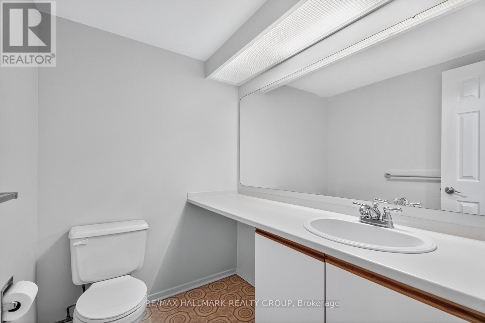 B - 6746 Jeanne Darc Boulevard, Ottawa, Ontario  K1C 6E9 - Photo 16 - X12385075