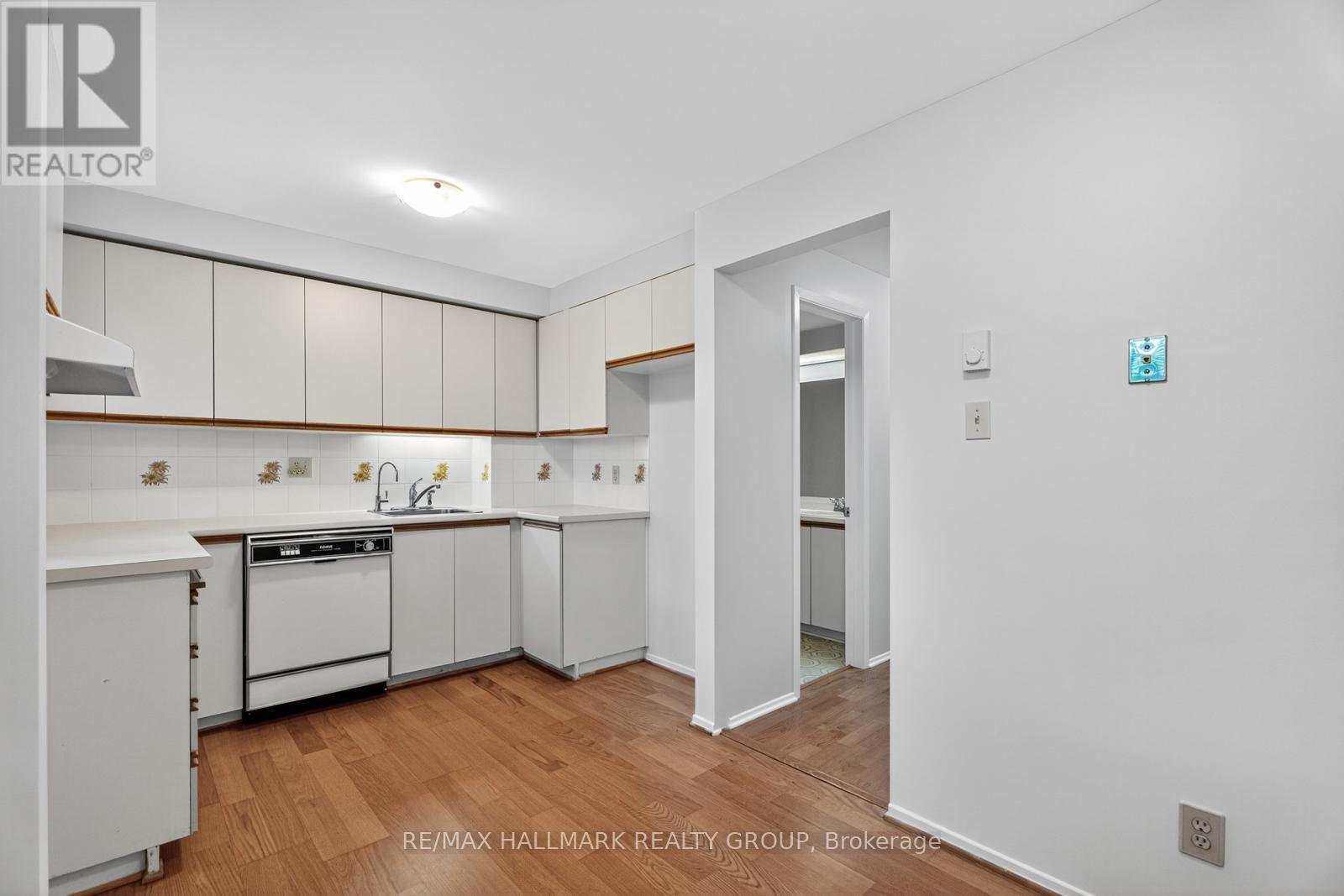 B - 6746 Jeanne Darc Boulevard, Ottawa, Ontario  K1C 6E9 - Photo 18 - X12385075