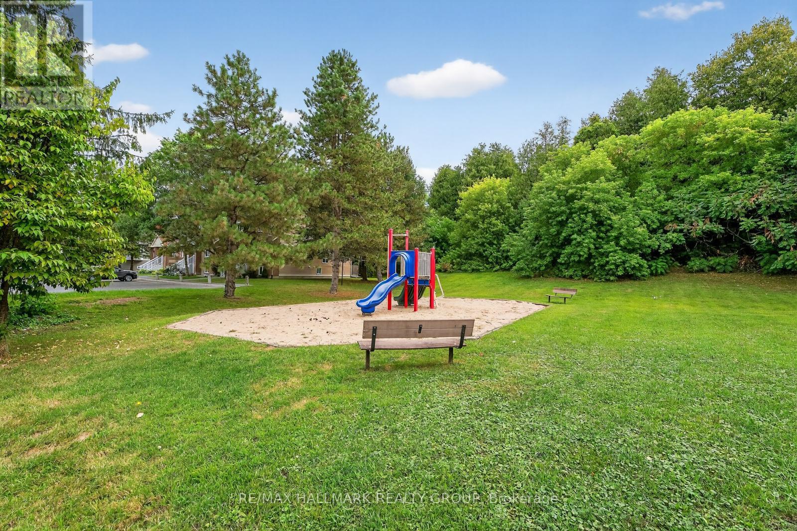 B - 6746 Jeanne Darc Boulevard, Ottawa, Ontario  K1C 6E9 - Photo 4 - X12385075
