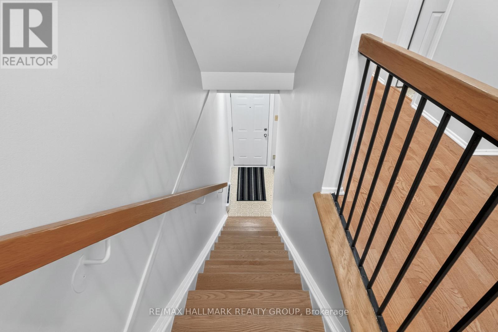 B - 6746 Jeanne Darc Boulevard, Ottawa, Ontario  K1C 6E9 - Photo 8 - X12385075