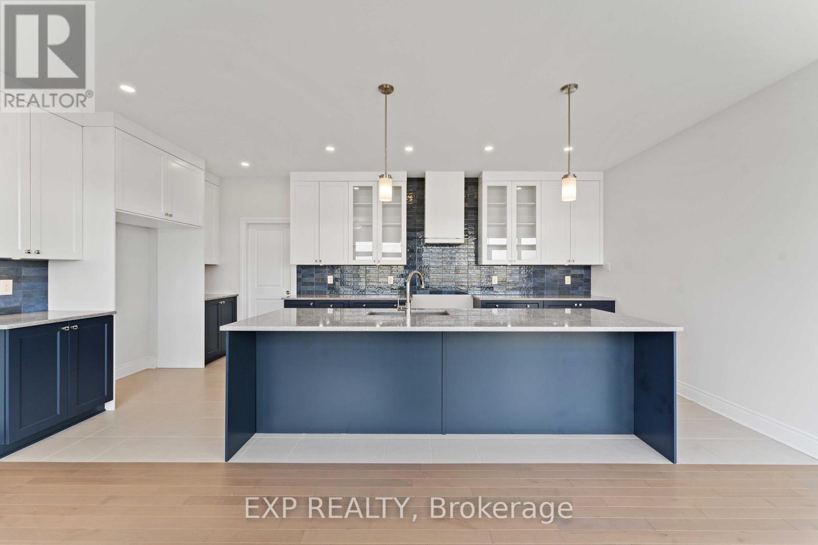 Property at 156 FINSBURY AVENUE E image 4
