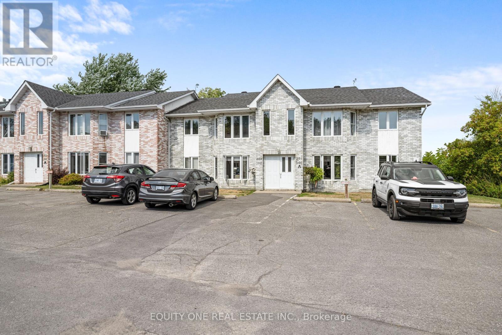 202a - 185 Du Comte Street Road, Alfred And Plantagenet, Ontario  K0B 1L0 - Photo 2 - X12385145