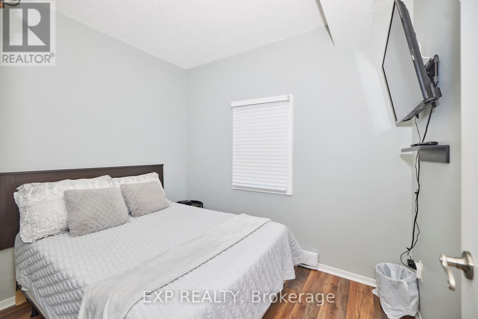 1 - 4675 Queen Street, Niagara Falls, Ontario  L2E 2L9 - Photo 10 - X12385120