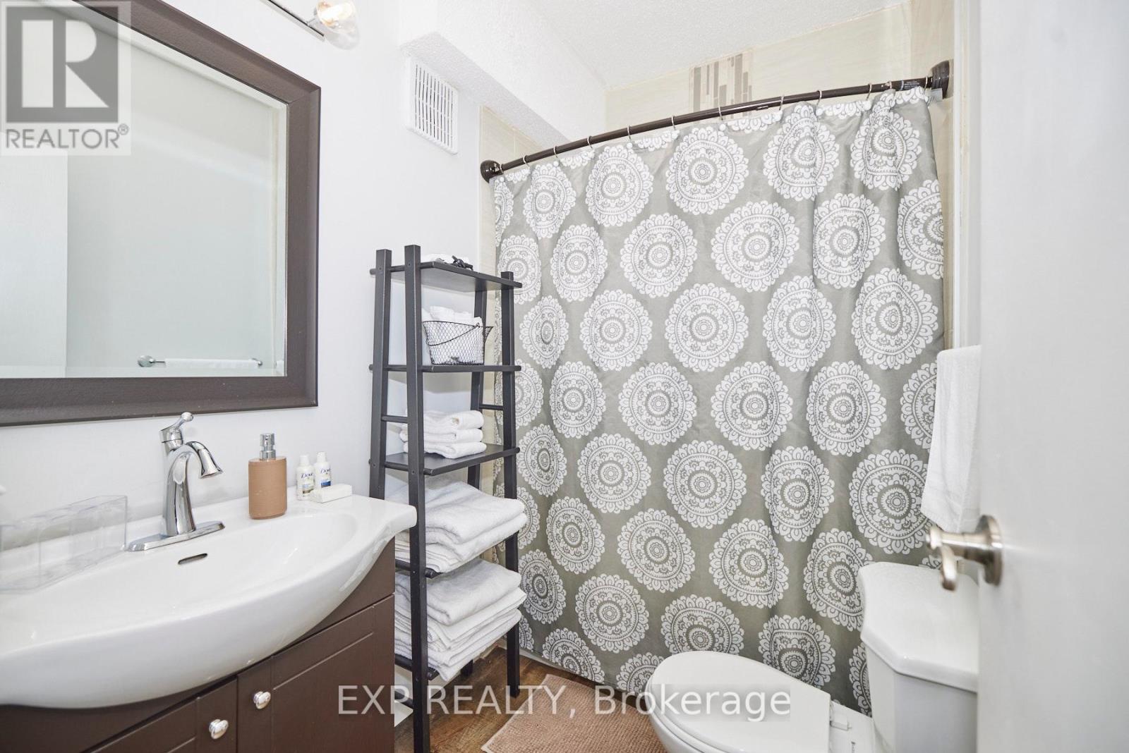 1 - 4675 Queen Street, Niagara Falls, Ontario  L2E 2L9 - Photo 11 - X12385120