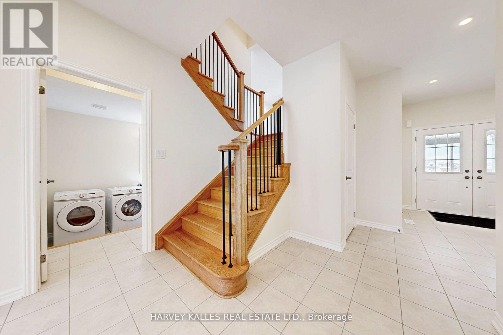 53 Lawrence D. Pridham Avenue, New Tecumseth (Alliston), Ontario  L9R 0X2 - Photo 18 - N12384881