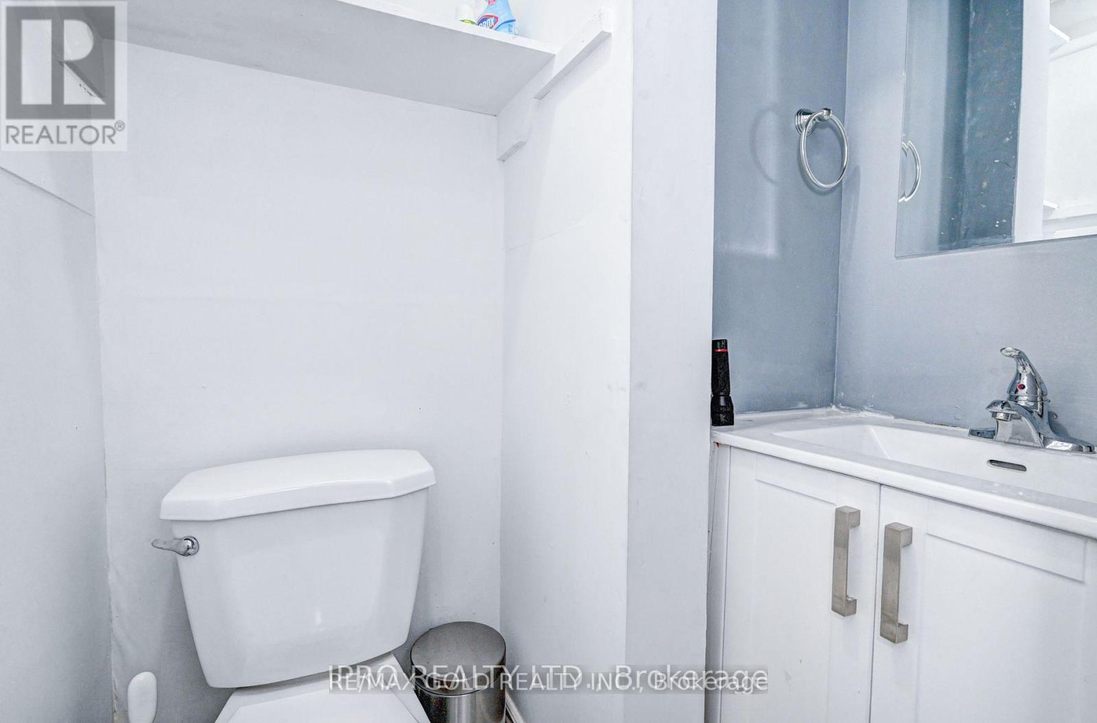 15 Ainslie Street N, Cambridge, Ontario  N1R 3J3 - Photo 19 - X12362953