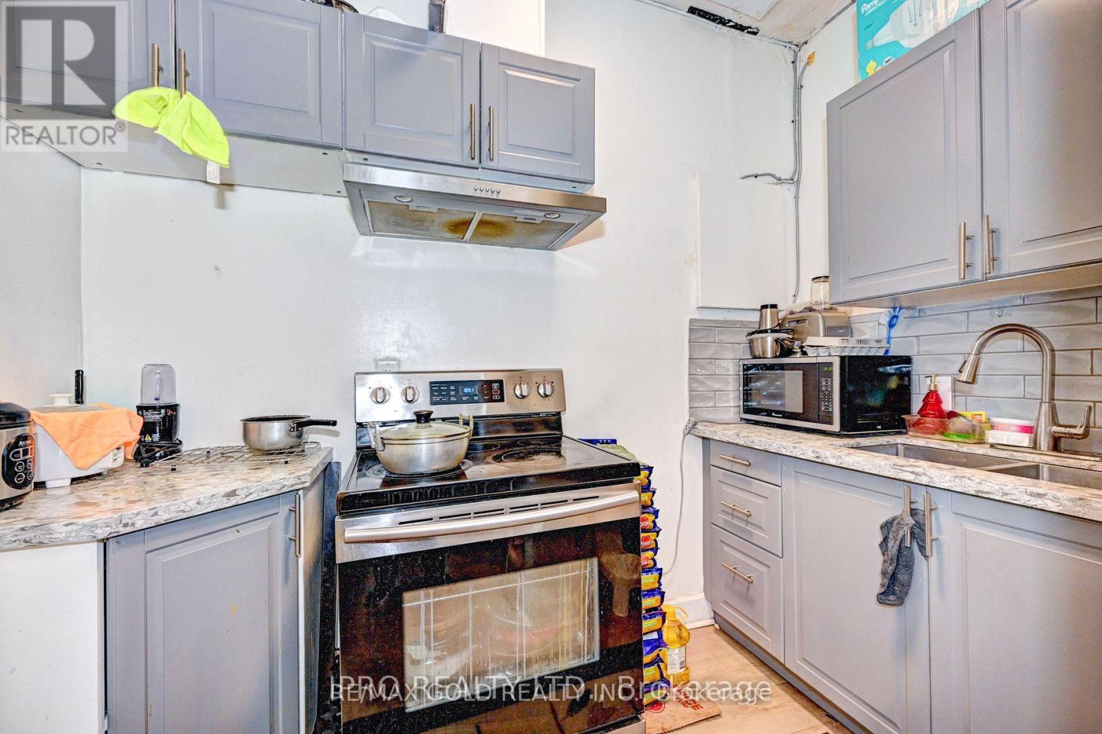 15 Ainslie Street N, Cambridge, Ontario  N1R 3J3 - Photo 26 - X12362953