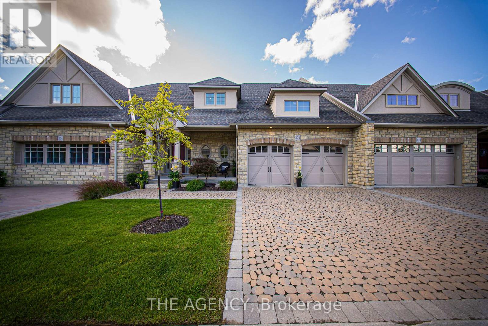 302 - 5 Wood Haven Drive, Tillsonburg, Ontario  N4G 0A8 - Photo 1 - X12384642