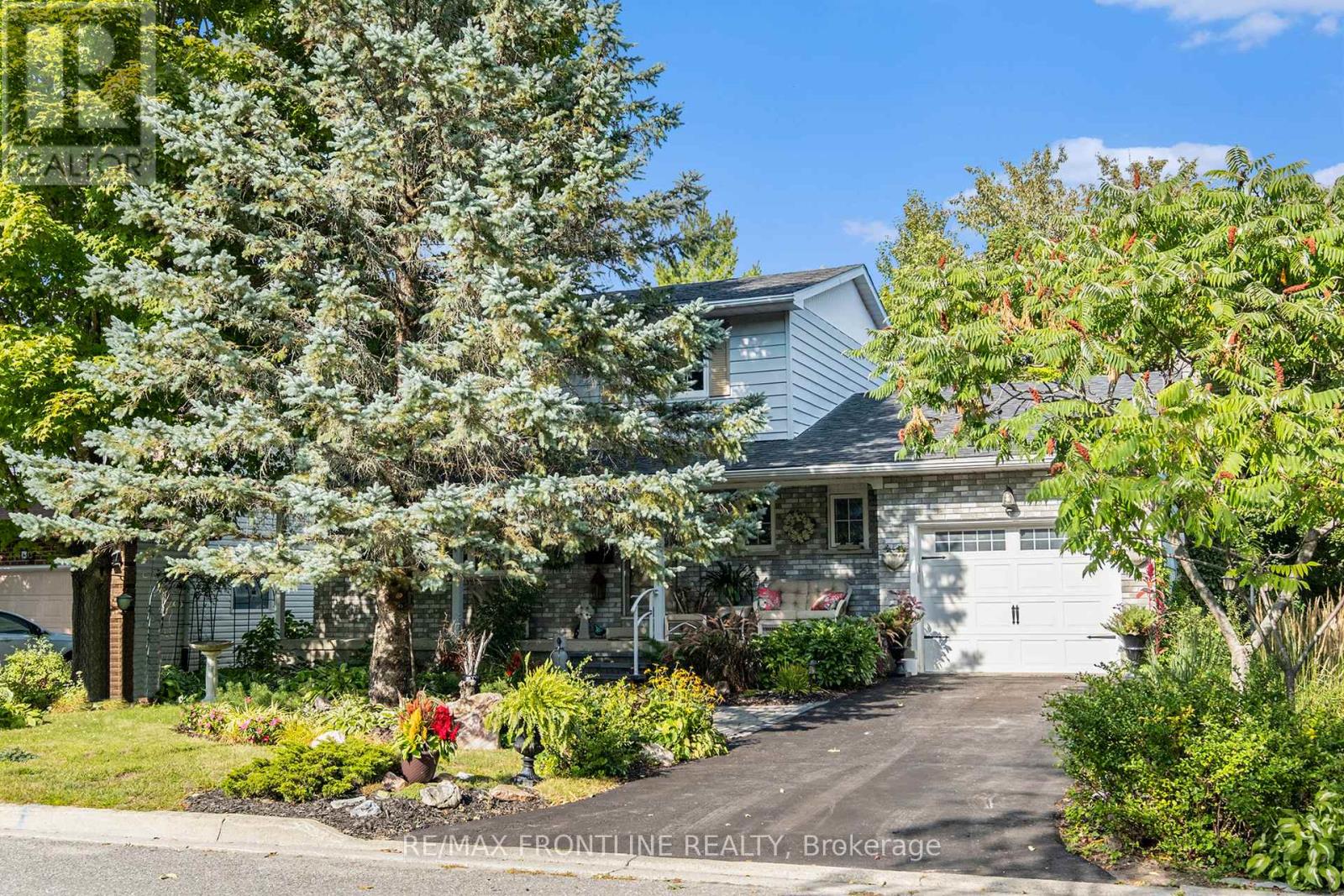 5 Ridgeview Place, Perth, Ontario  K7H 3L1 - Photo 2 - X12385082