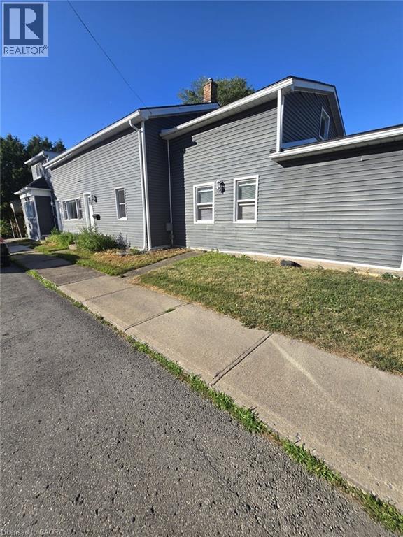 4 Vollette Street, St. Catharines, Ontario  L2R 6L5 - Photo 8 - 40766717
