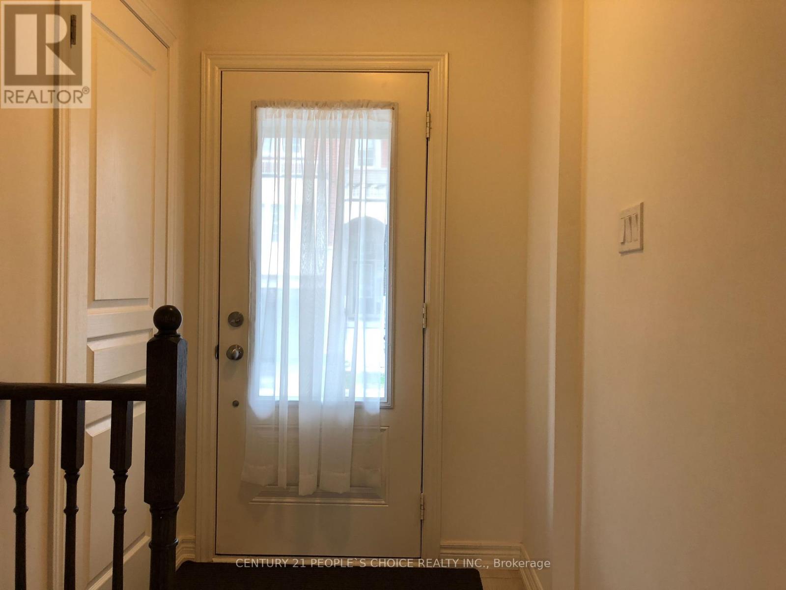 4 Cedarland Road, Brampton, Ontario  L6Y 6E5 - Photo 5 - W12385008