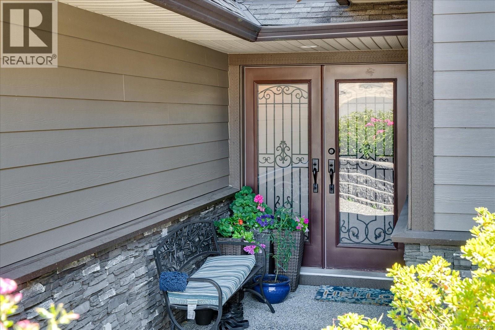Property at 213 Shiloh Dr image 2