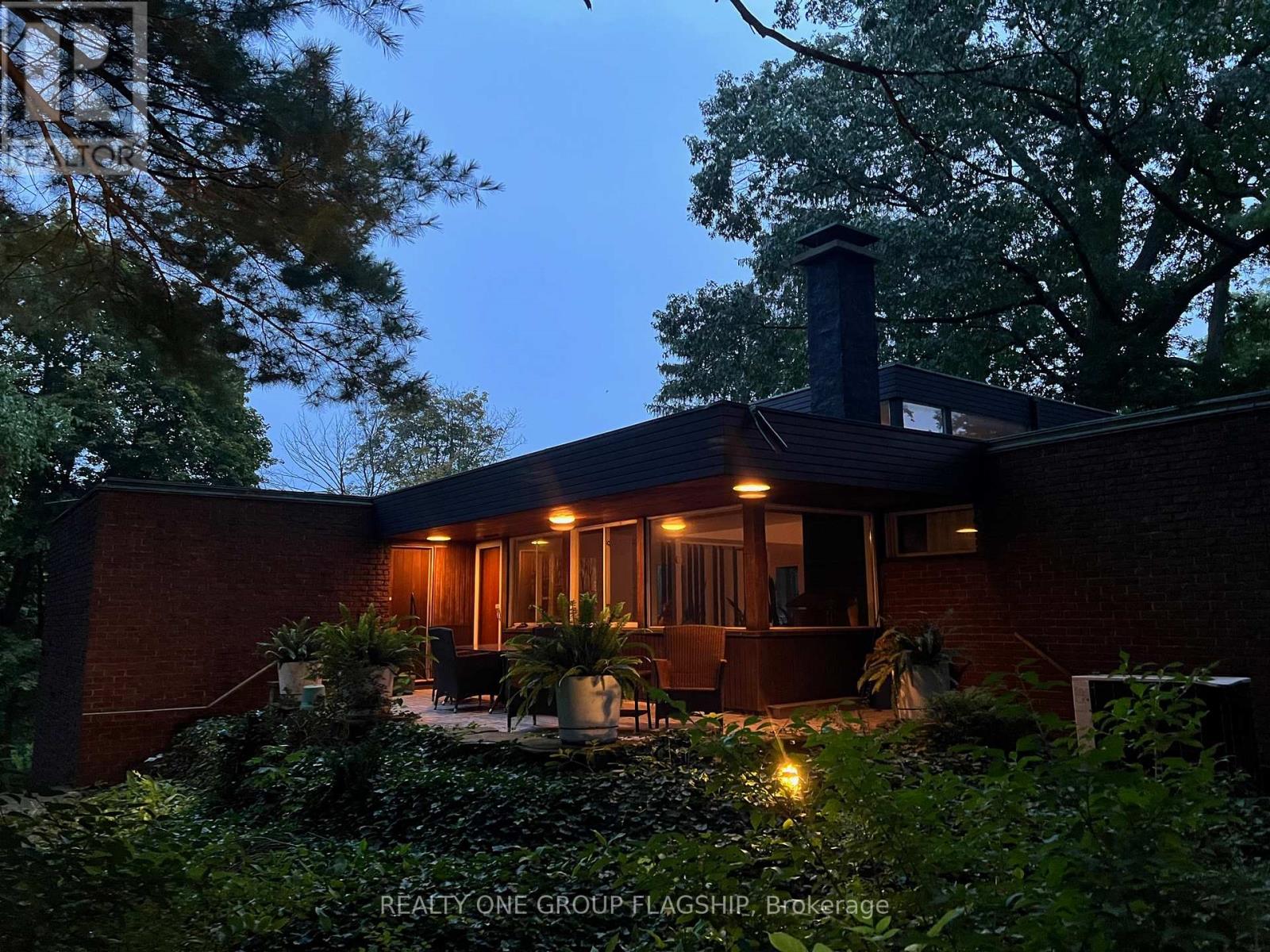 1379 Clarkson Road N, Mississauga, Ontario  L5J 2W6 - Photo 31 - W12382952