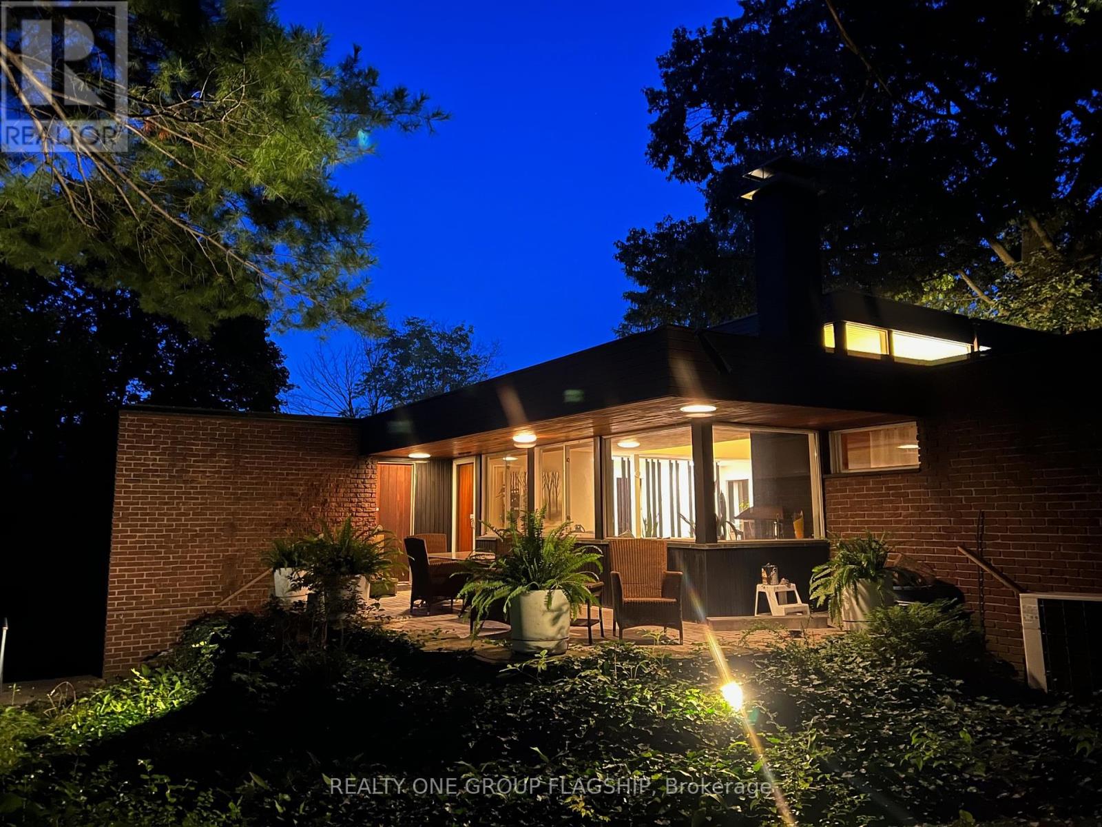 1379 Clarkson Road N, Mississauga, Ontario  L5J 2W6 - Photo 32 - W12382952