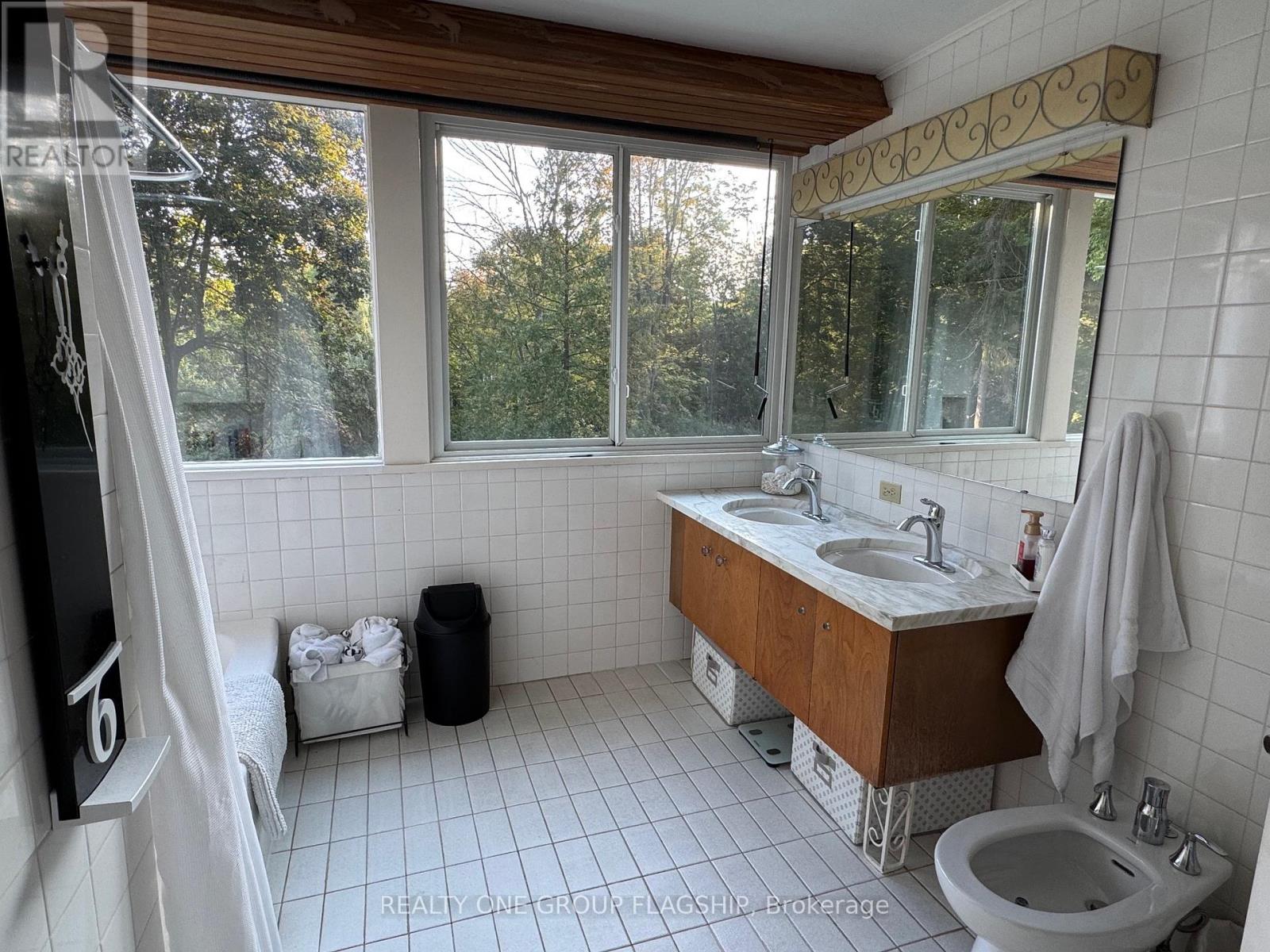 1379 Clarkson Road N, Mississauga, Ontario  L5J 2W6 - Photo 14 - W12382952