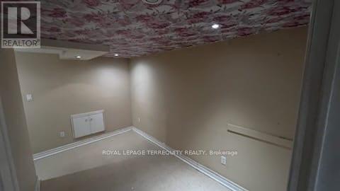 243 Montrose Avenue, Toronto, Ontario  M6G 3G6 - Photo 3 - C12317775