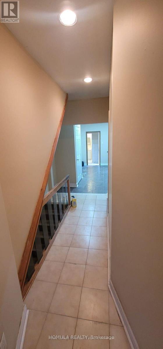243 Montrose Avenue, Toronto, Ontario  M6G 3G6 - Photo 8 - C12317775