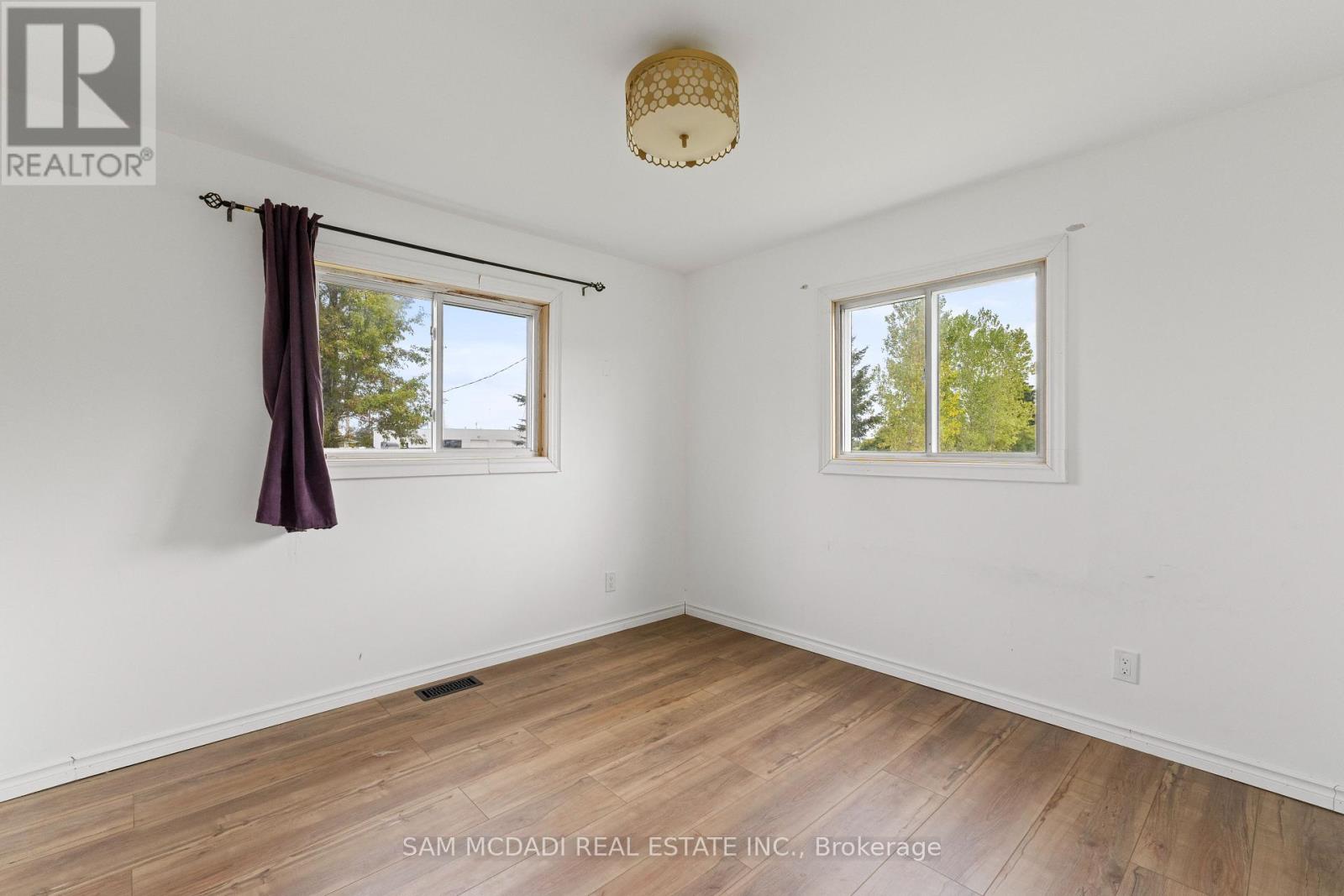 5 Eighth Concession Road, Brant (Burford), Ontario  N0E 1A0 - Photo 16 - X12384960