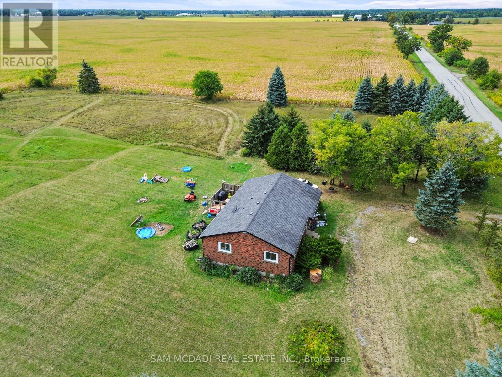 5 Eighth Concession Road, Brant (Burford), Ontario  N0E 1A0 - Photo 2 - X12384960