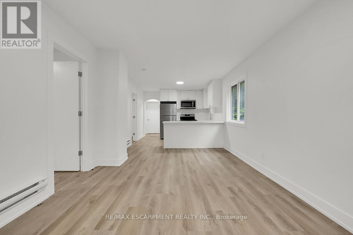 34 Rykert Street, St. Catharines (Western Hill), Ontario  L2S 1Z1 - Photo 7 - X12384977